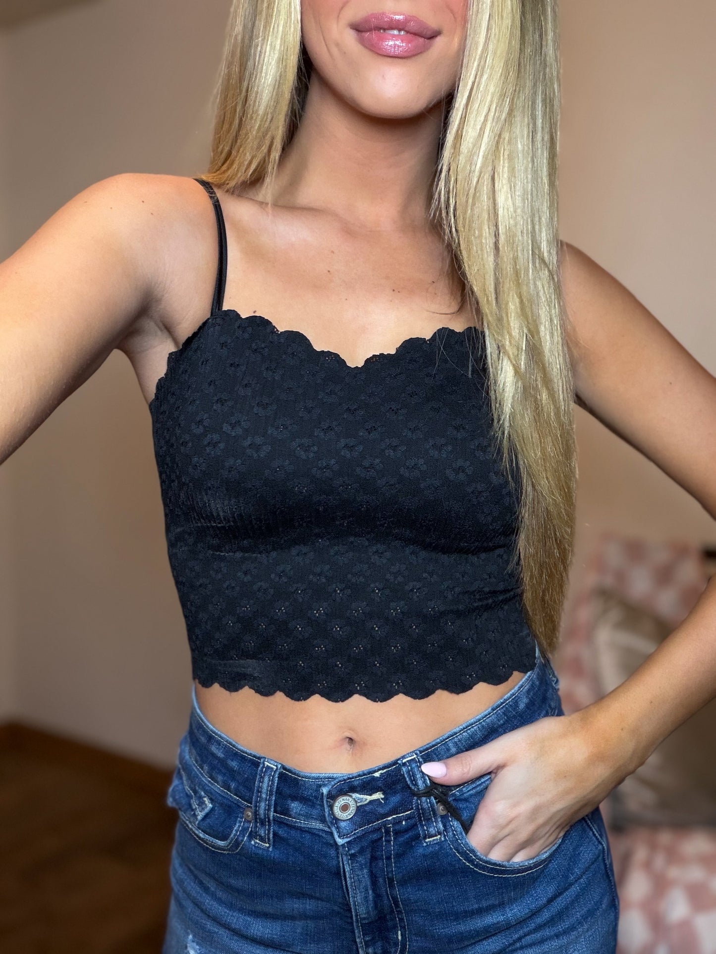 Seamless Lace Bralette with Bra Pads in Black