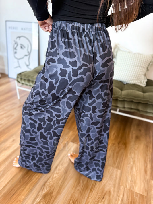 PREORDER Birdie Stretchy Lounge Pants 2.0 in Blackout Duck Camo