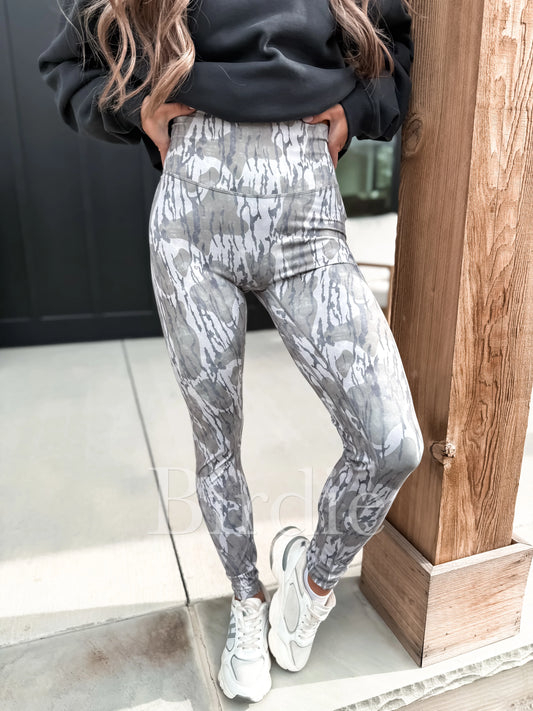 PREORDER Birdie Butter Lift Leggings in Light Bottomland Camo