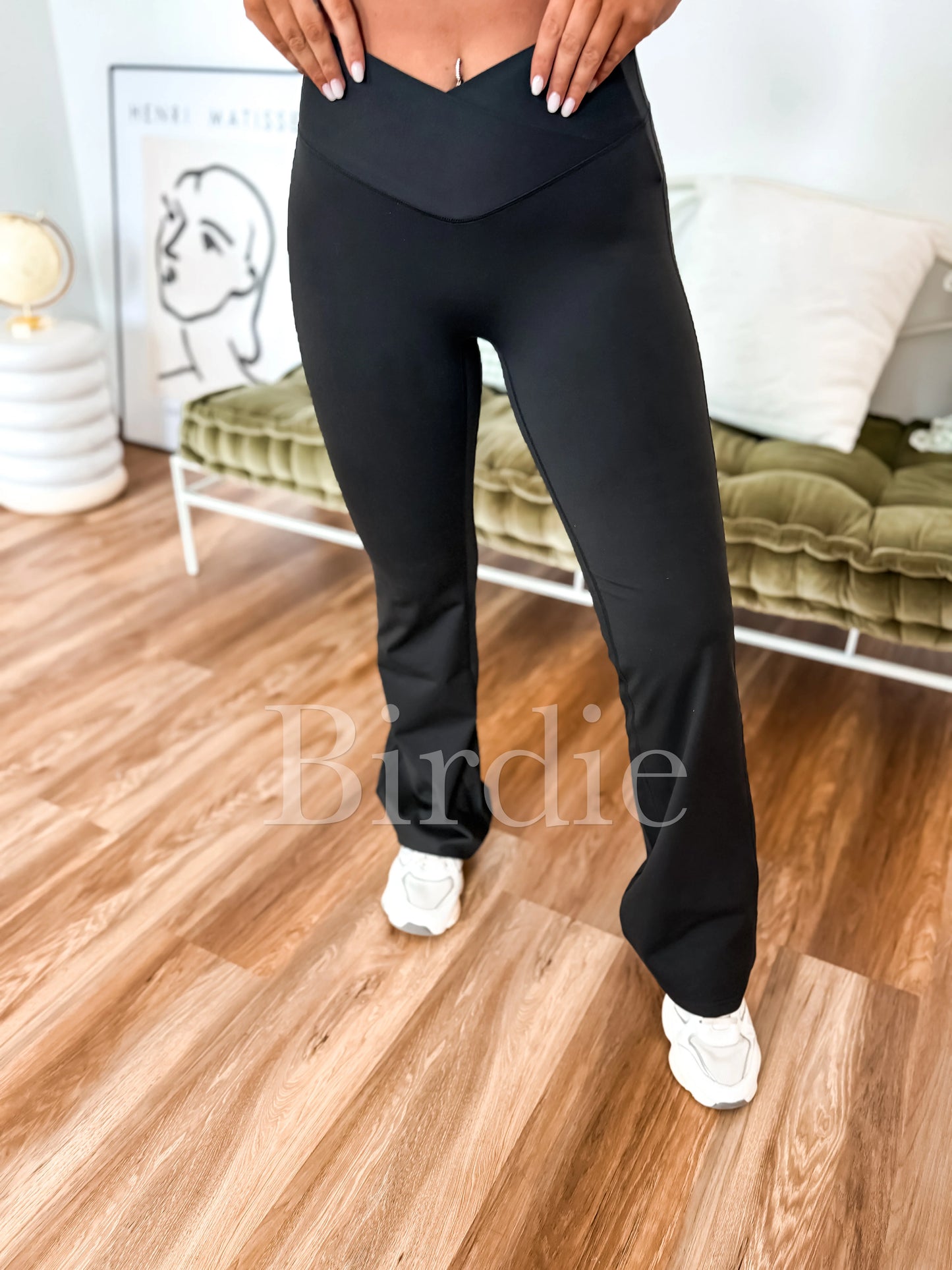 PREORDER Birdie Sleek Cross Yoga Pants in Black