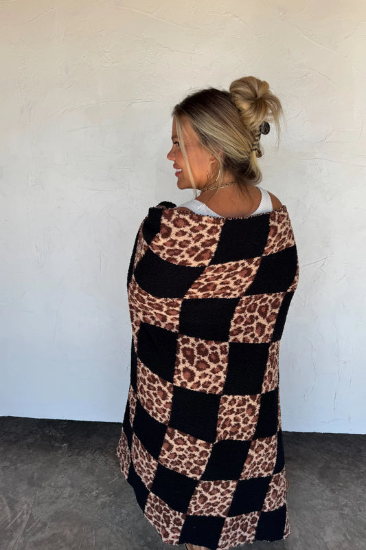 LIMITED QUANTITIES *ships free* PREORDER Checker Cheetah Cloud Blanket
