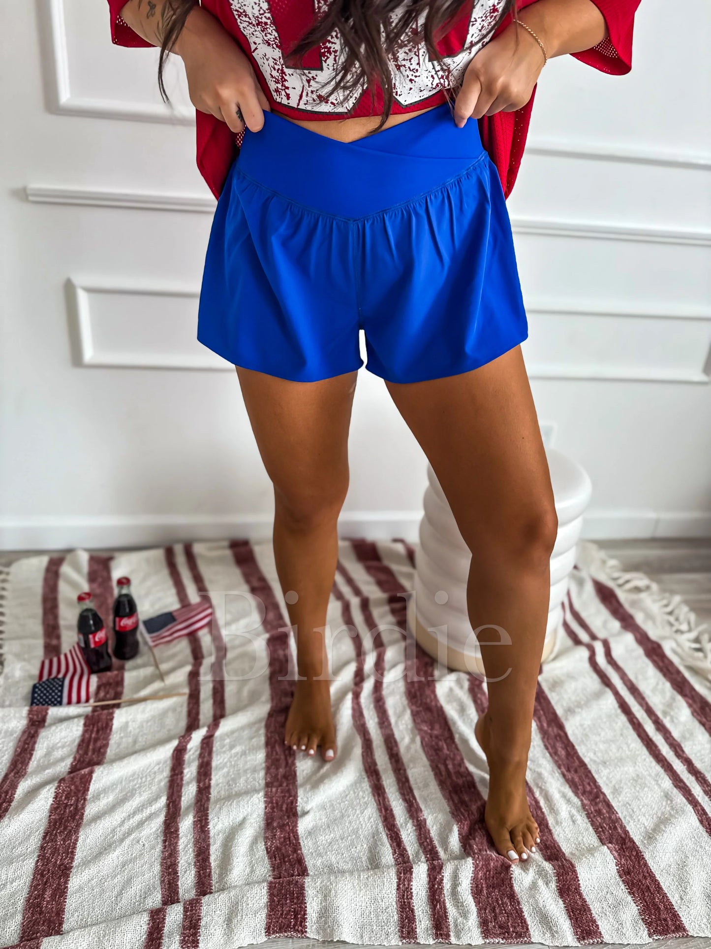 Birdie Crossover Lined Active Shorts in Electric Blue