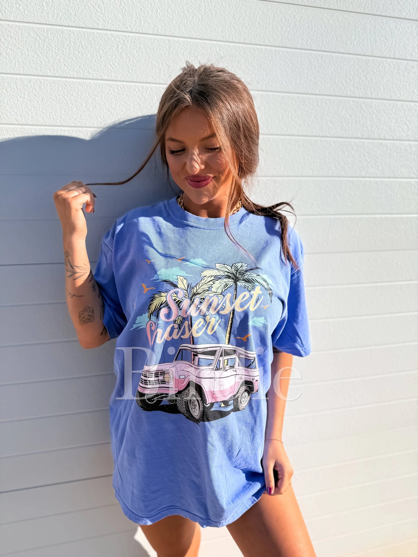 Sunset Chaser Bronco Graphic Tee on Flo Blue