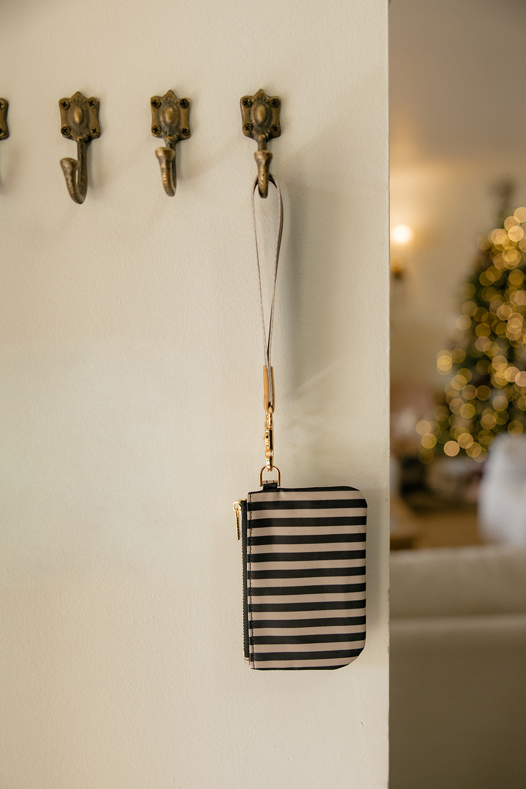 Fine Line Zipper Pouch