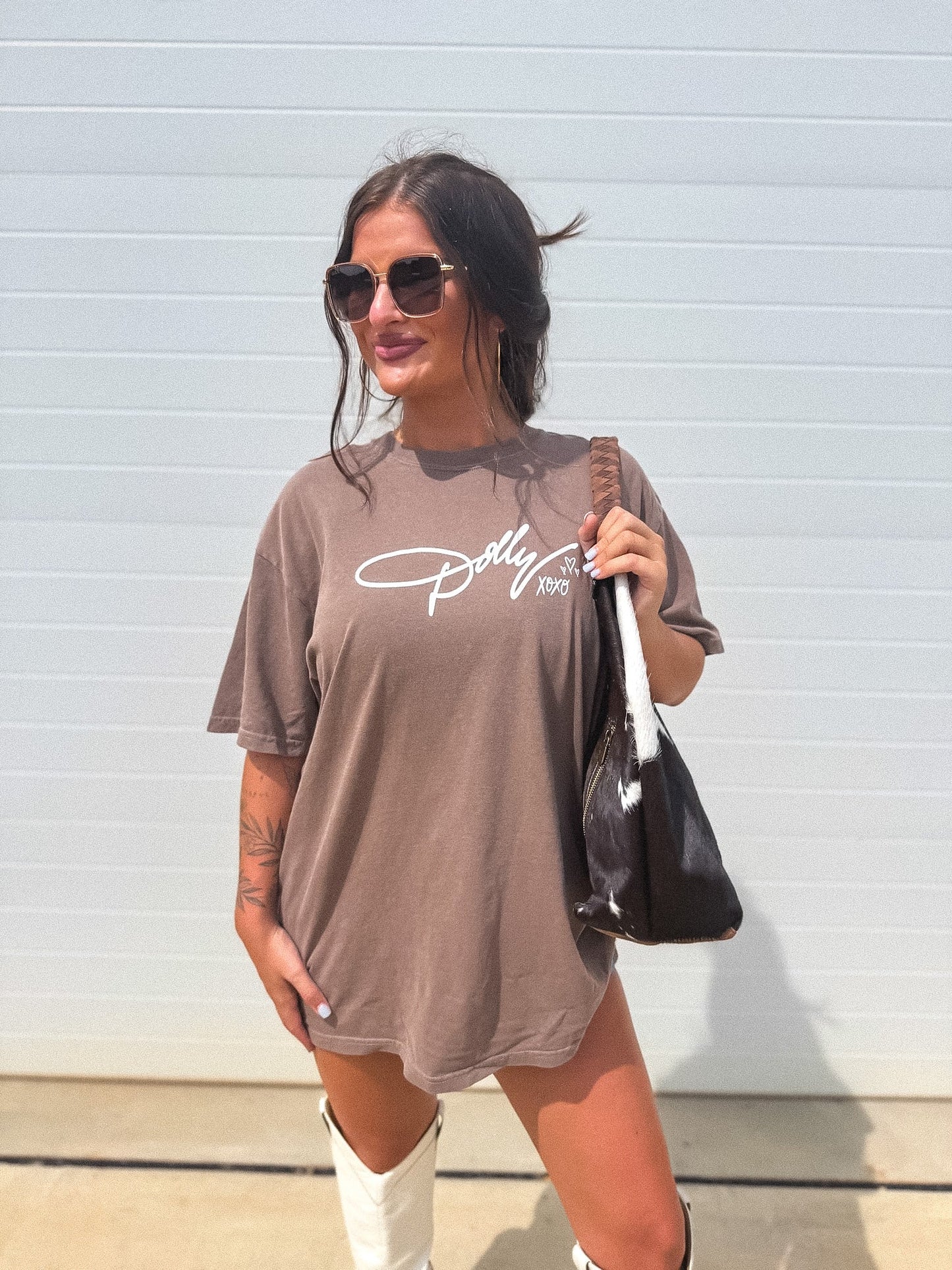 Dolly XOXO Graphic Tee on Espresso *final sale*