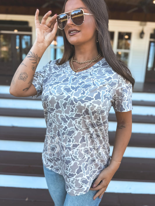 Birdie Softstyle V-Neck Pocket Tee In Duck Camo