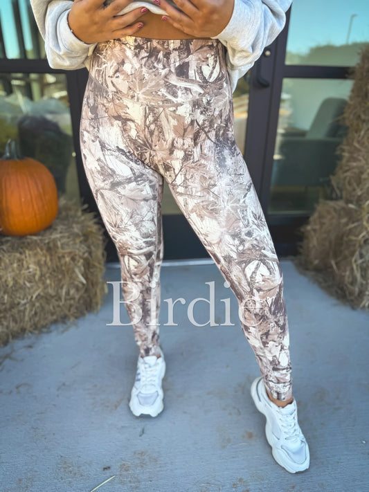 PREORDER/ free ship— Birdie Dark Camo Leggings