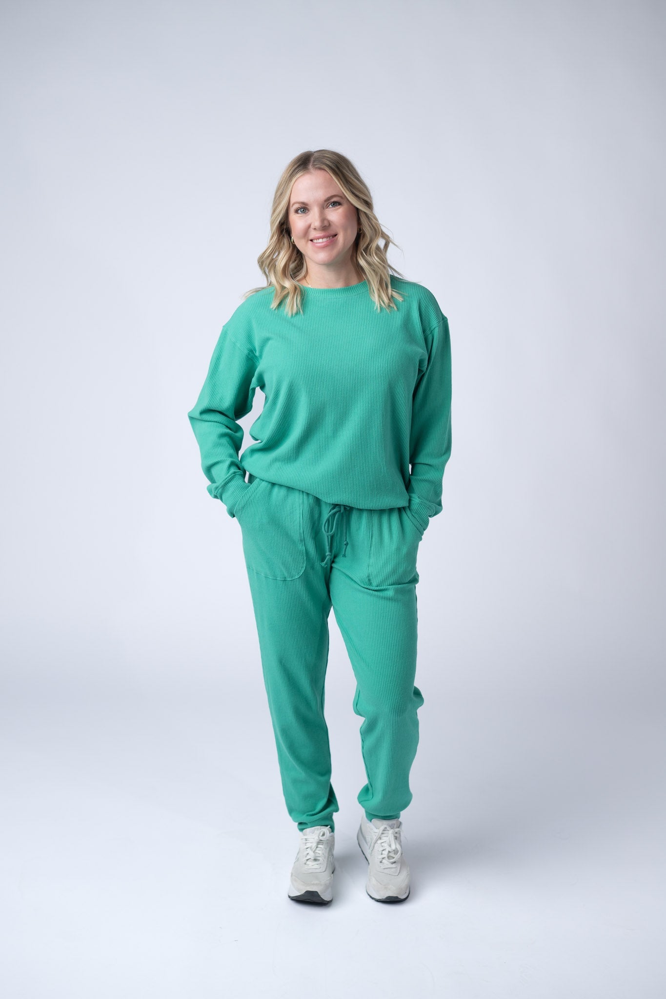 Michelle Mae Corrine Ribbed Pullover Top in Emerald