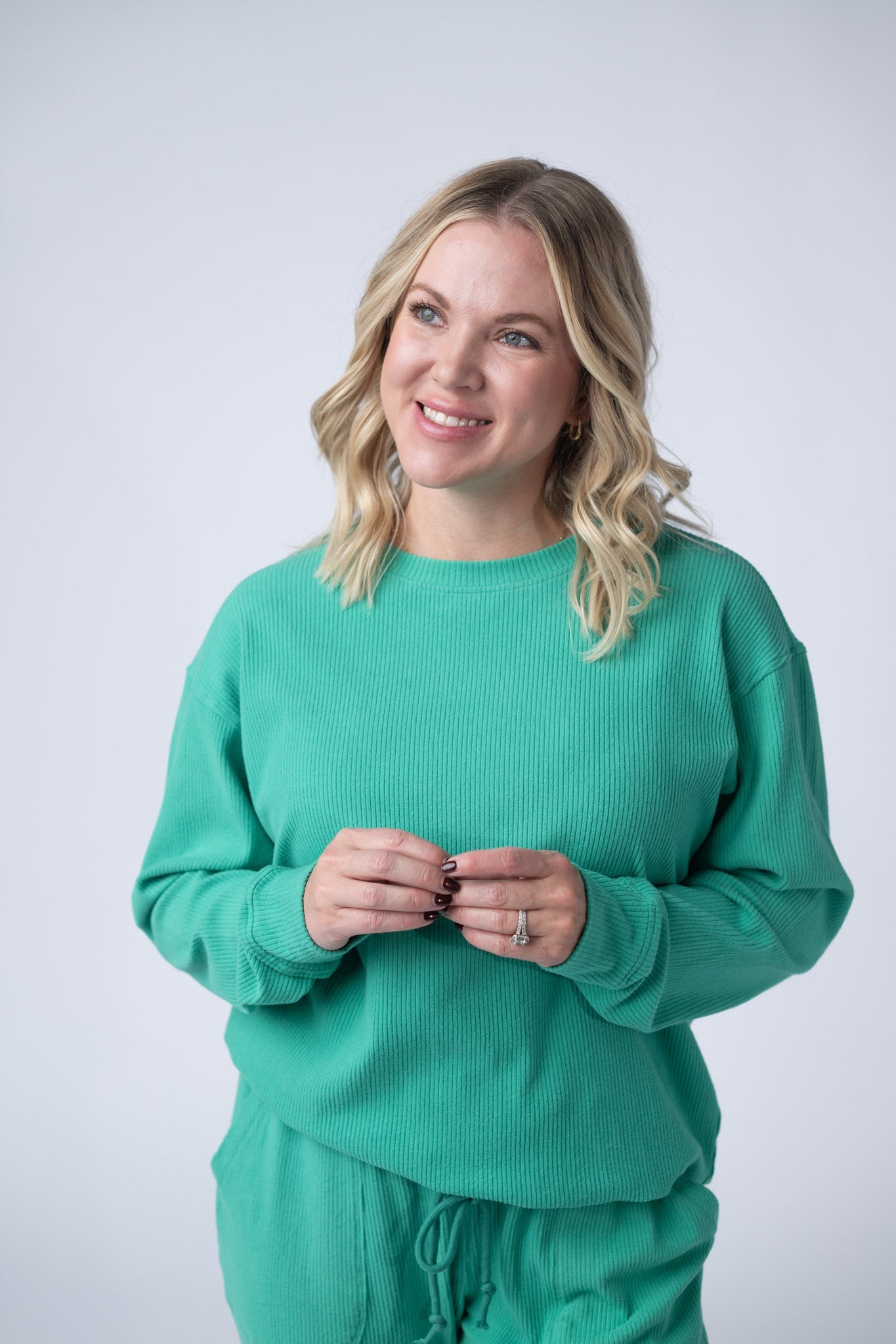 Michelle Mae Corrine Ribbed Pullover Top in Emerald