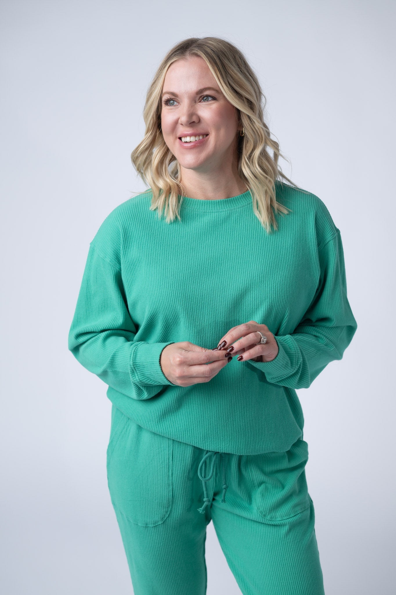 Michelle Mae Corrine Ribbed Pullover Top in Emerald
