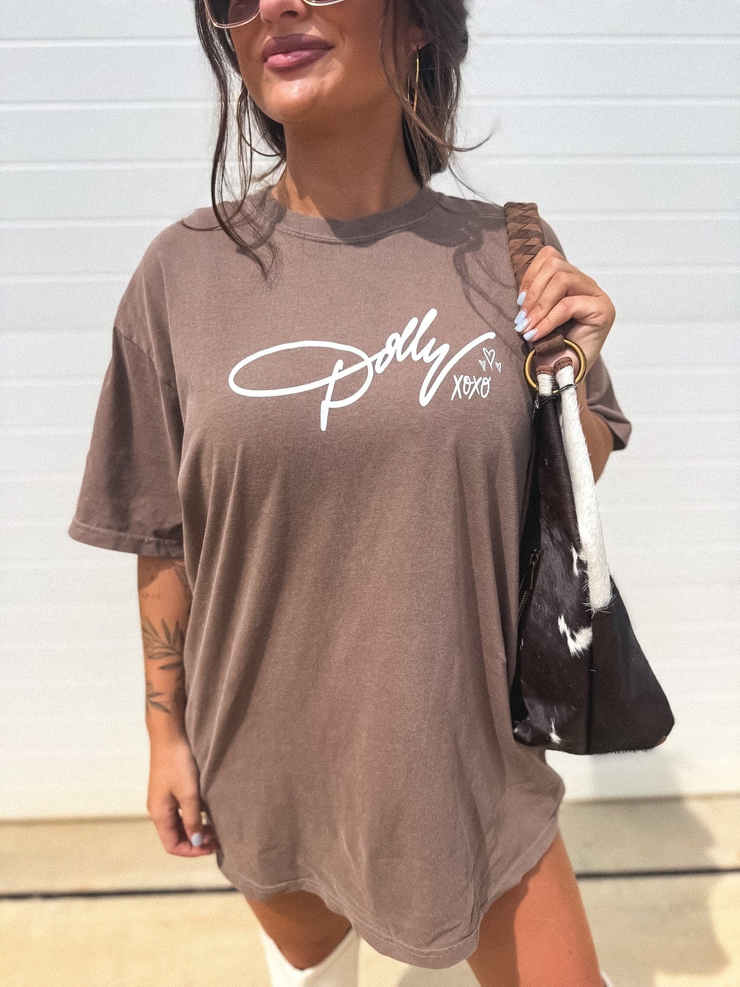 Dolly XOXO Graphic Tee on Espresso *final sale*