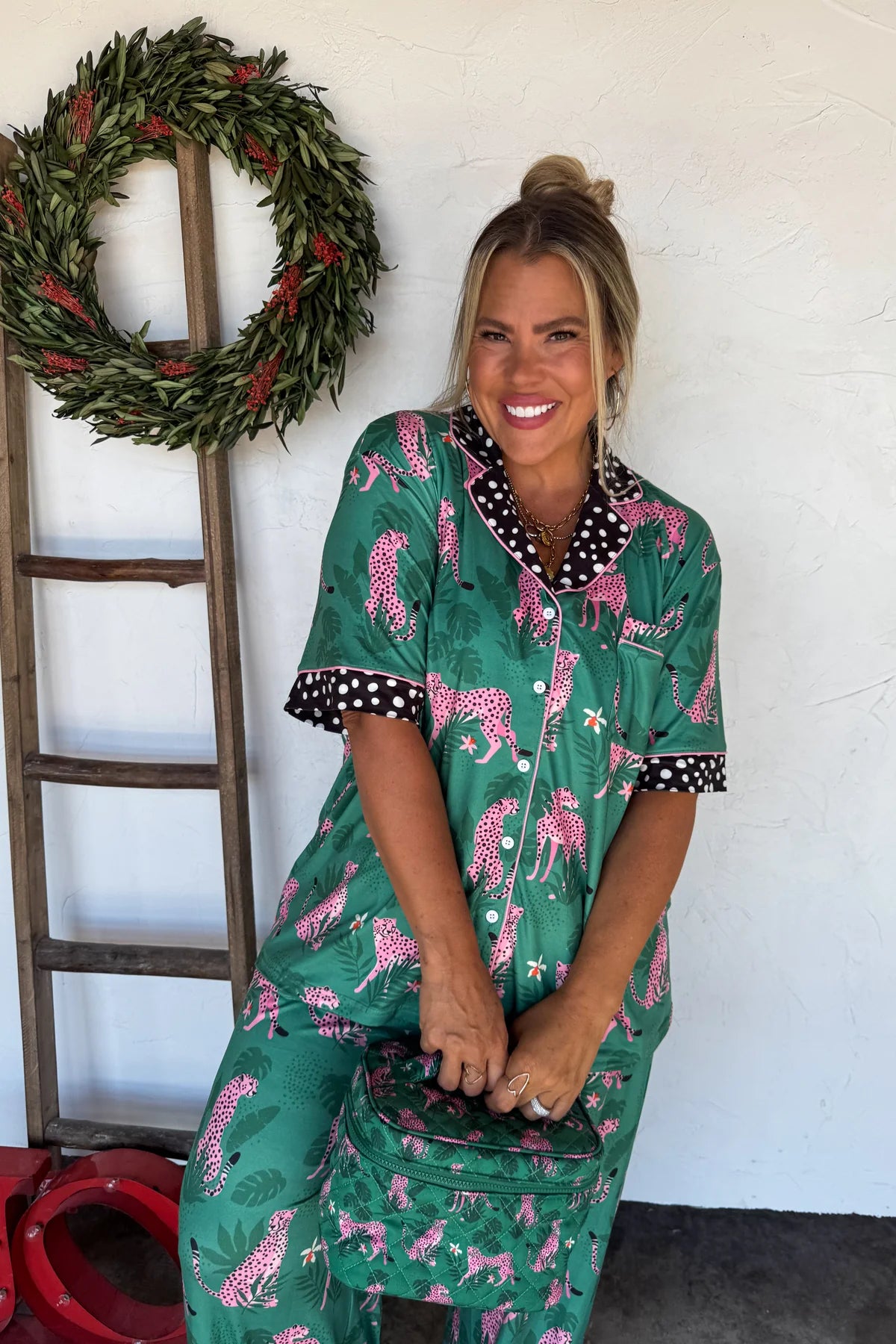 *ships free* Quilted Puffer Makeup Bag